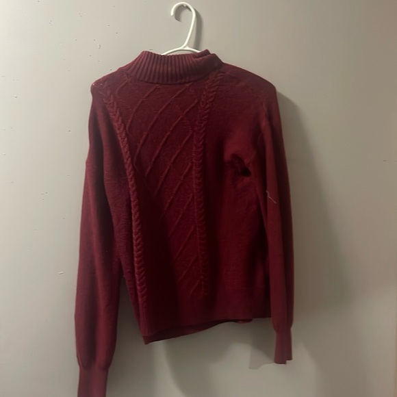 Maroon sweater with buttons on one side of the shoulder - Picture 1 of 1